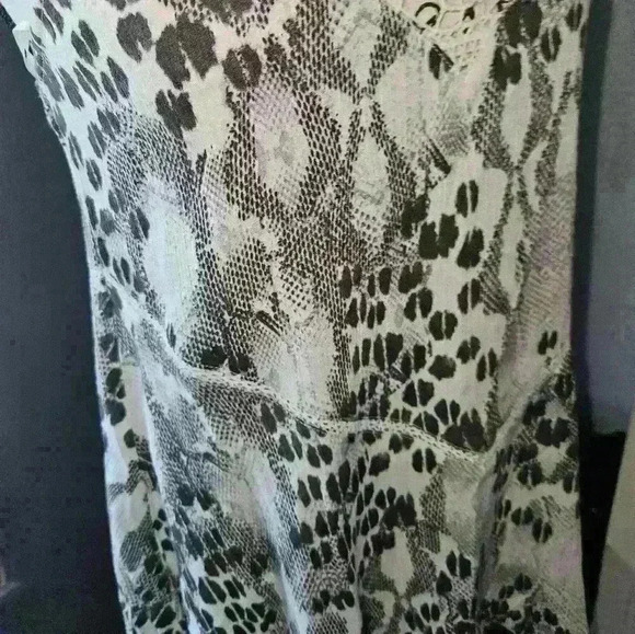 Express Womans Top Size XS - Picture 9 of 12